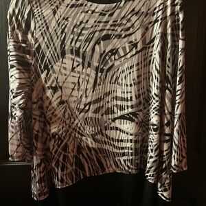 Chico’s Easy Wear Abstract Black and White Women's Top- size 3